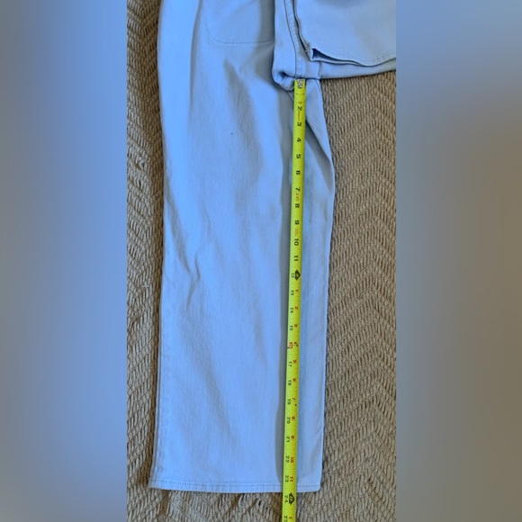 Liz Claiborne | 12 | light blue denim jeans Capri front & back pockets - Picture 5 of 7